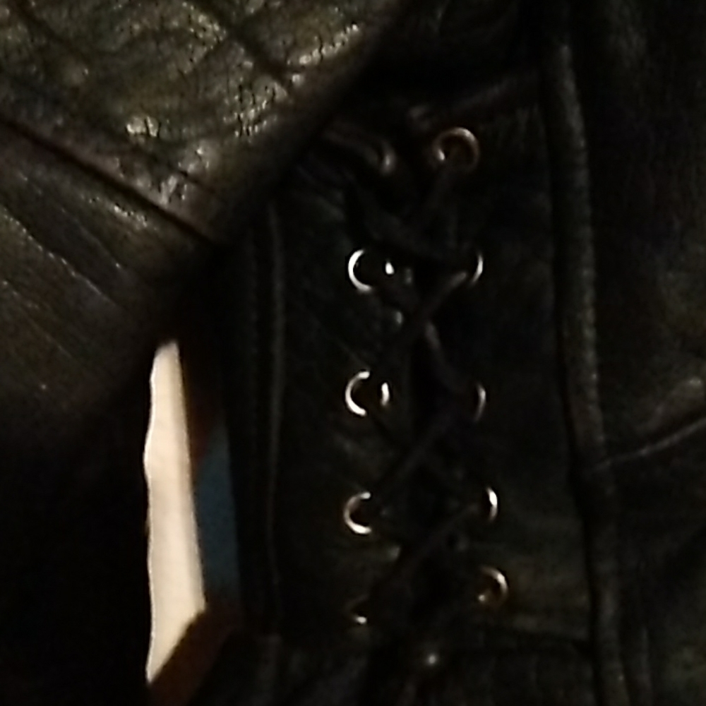Leather jacket - Picture 7 of 8